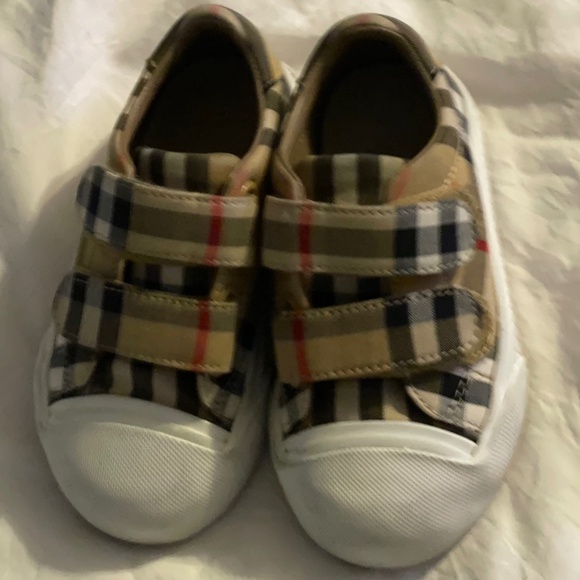 Lil kids shoes
